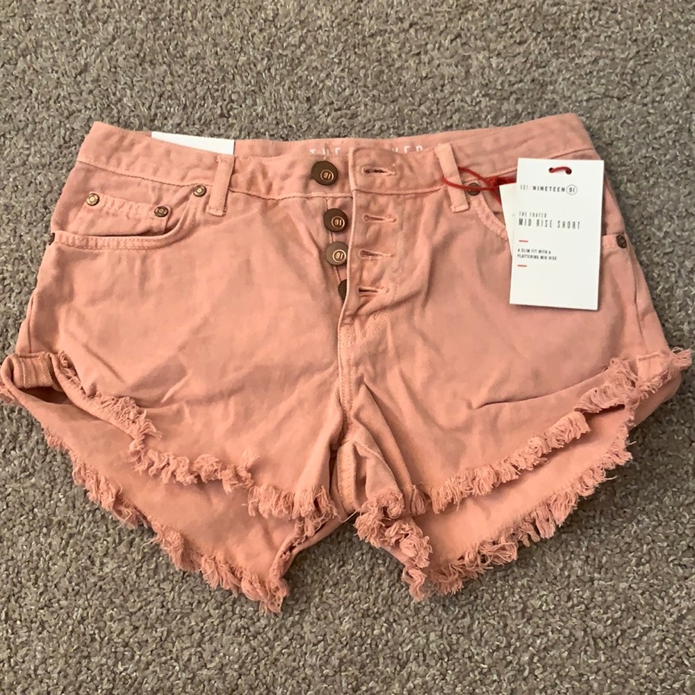 Nineteen frayed mid rise shorts